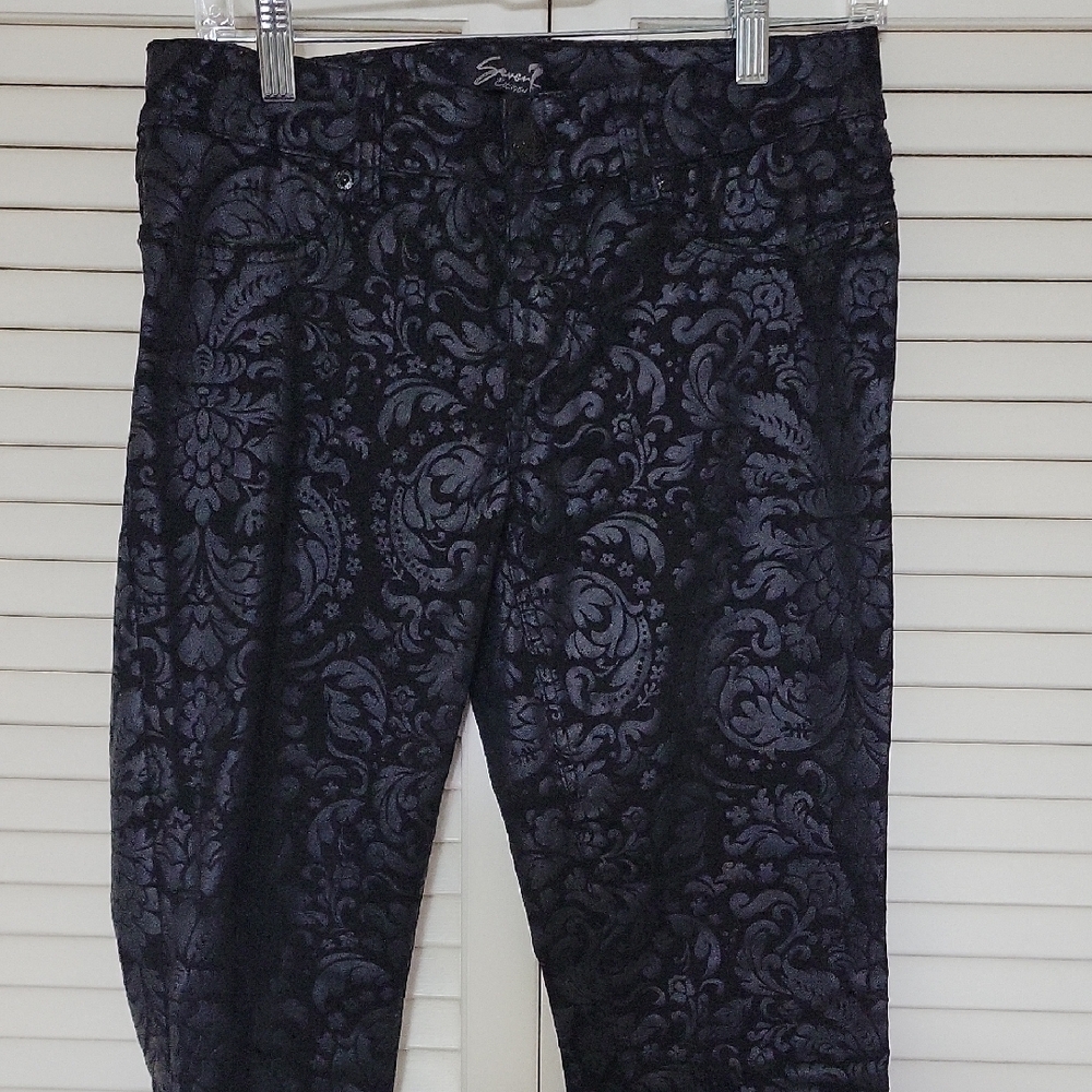 Black and Gray Patterned Pants